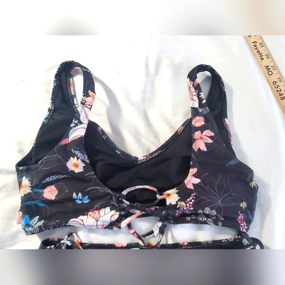 : 2 pc Beach sissi twist front bikini swimsuit w/ cups & adjustable ties size L - Picture 13 of 15